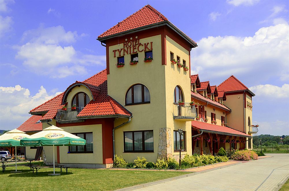 Hotel Tyniecki Краков Экстерьер фото